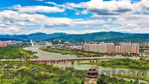 麻豆国产精品久久综合亚洲av-领略本土魅力，探索麻豆国产精品久久综合的多样文化韵味